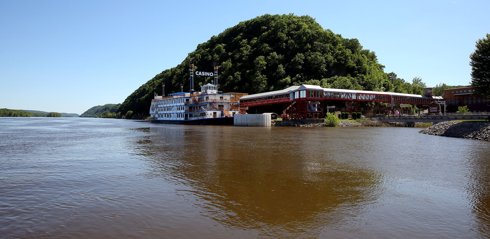 THE GREAT RIVER-0121